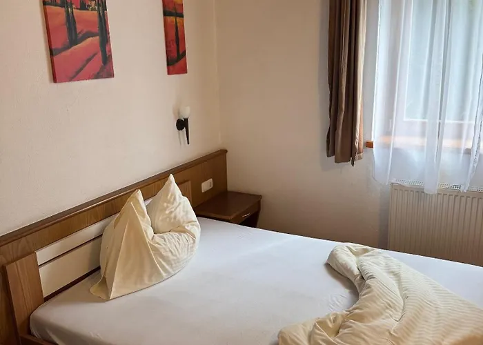 Schönmoosalm Värdshus *